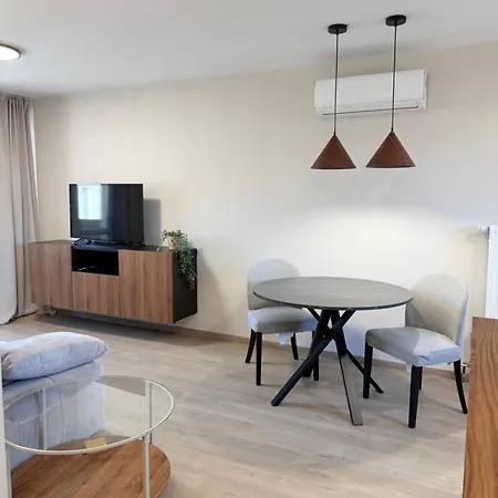 Misvest Lord Cieszyn Z Balkonem Апартаменты *